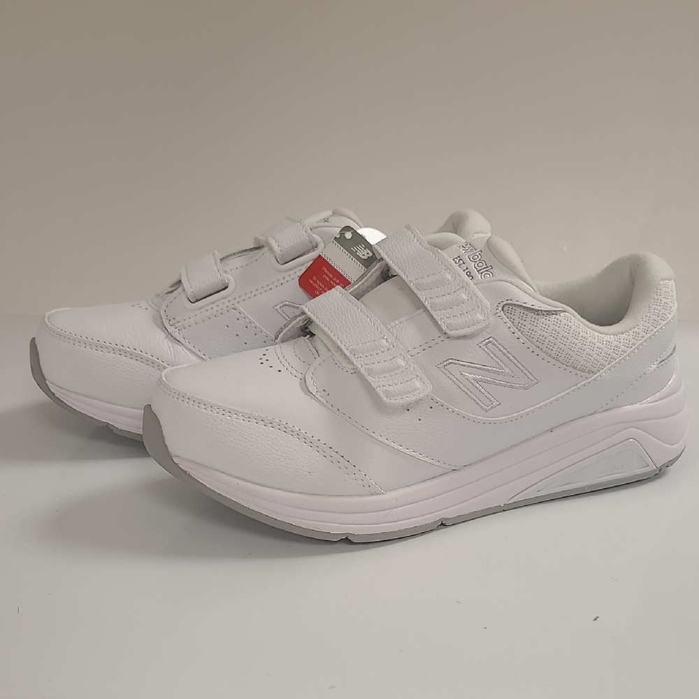 NWOT New Balance Hook And Loop Leather 928v3 White Sneakers Womens 6 Wide
